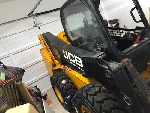 Imagen 2 de 6 de Minicargador Marca Jcb Año 2011