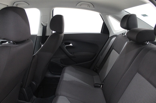 Imagen 15 de 15 de Volkswagen Vento 4x2 4 Pts Starline Ta A/ac R-15