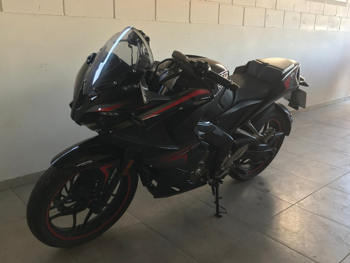 Rouser Rs 200