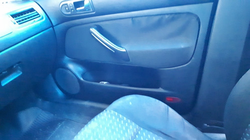 Volkswagen Bora 2.0 4p 2001