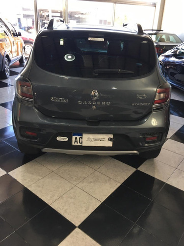 Renault Sandero Stepway Expression 1.6 C/gnc De 5ta