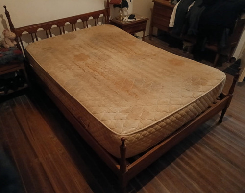 Cama 2 Plazas Matrimonial Antigua De Madera Marrón 130x200 Marrón Antiguo Clásico (Usado)