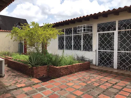 Se Vende Casa Urb.la Floresta