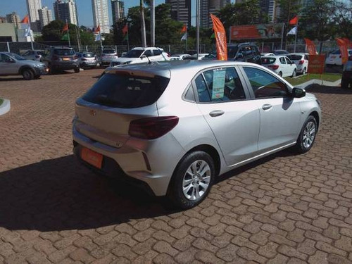 Imagem 9 de 11 de Chevrolet Onix 1.0 Flex Lt Manual