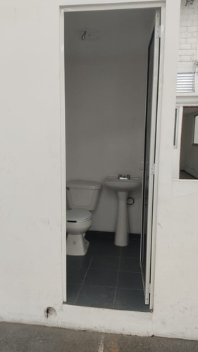 Renta De Bodega En Toluca 1250m2 Con Oficinas