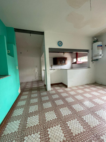 Departamento 2 Ambientes En Alquiler Lujan Saavedra Al 814