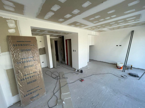 Imagen 4 de 8 de En Venta | Hermosos Duplex De 3 Ambientes Con Balcon Panoramico En Edificio Solares De Molina | Moreno Centro | Financiacion Disponible | Excelentes Valores!