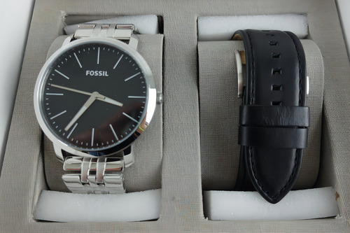 Relógio Fossil | | Cor original da pulseira: cor da moldura preta, cor de fundo prateada, cor de fundo preta