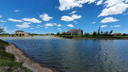 La Providencia Golf Club - Canning - Lote Al Lago N° 281