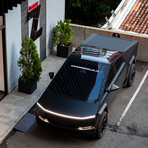 Tesla Cybertruck Foundation Series 2025