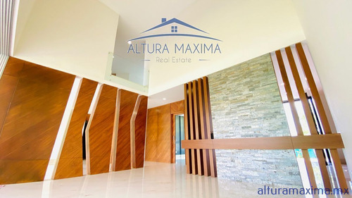 Lujosa Residencia En Venta Condominio Bosque De Los Lagos Zapopan