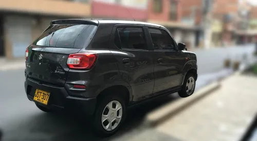 Suzuki S-presso 1.0 Gl Color Plomo