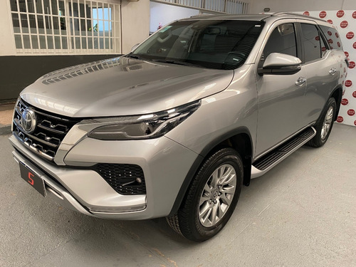 Imagen 1 de 15 de Toyota Sw4 2.8 Tdi Srx At 2021