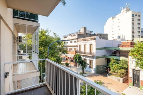 Departamento En Venta De 2 Ambientes En Parque Patricios