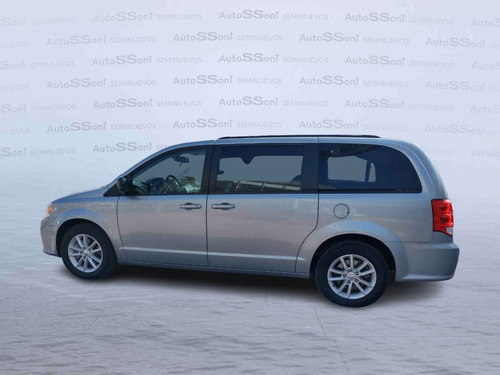 Imagen 2 de 15 de Dodge Grand Caravan 2019 5p Sxt V6/3.6 Aut
