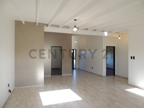 Casa En Venta En Los Talas, Berisso - 3 Dormitorios Y 2 Baños
