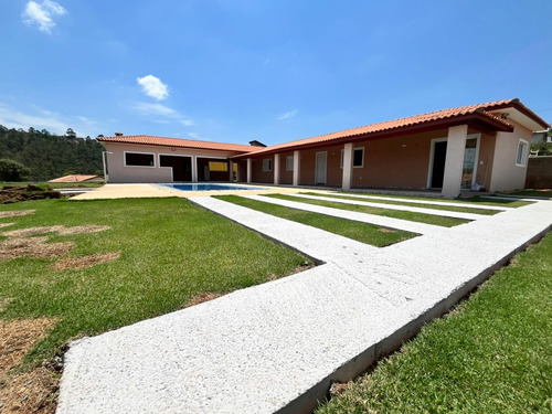 Linda Chácara Em Condomínio Com Linda Vista