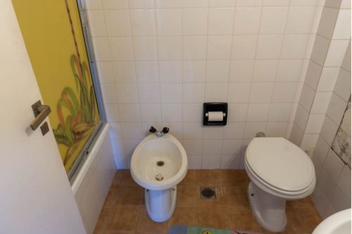 Imagen 12 de 22 de 4 Ambientes, Luminoso, Ventilado, Baño Y Toilette