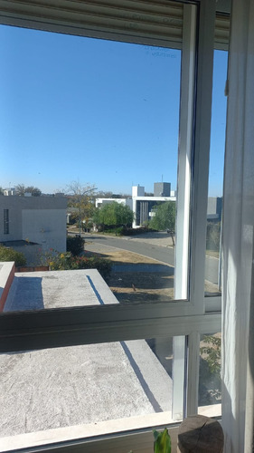 Vendo. La Mejor Casa De Bª Jardín Inglés - Valle Escondido. 3d 3b