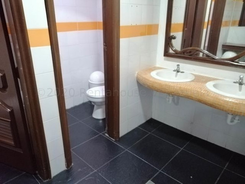 Imagen 9 de 13 de Negocio En Venta En Sabana Grande 21-4313 Sandra White 04143140082
