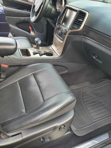 Imagen 10 de 14 de Jeep Grand Cherokee 2014 5.7 Limited Premium V8 4x2 Mt