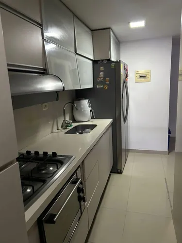 Vendo Apartamento Super Lindo, En La Parte Baja De La Loma De Los Bernal