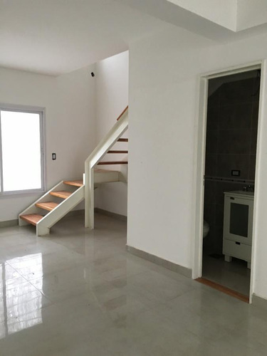 Venta Duplex  3 Ambientes 66 Mtrs  Bandfield A Estrenar