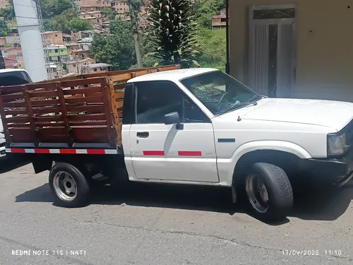 Mazda B2000 2.0 B2000