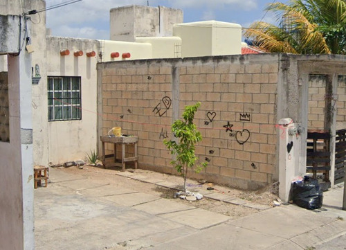 Casa Adjudicada Ubicada En C. Segunda Priv. El Avellano, Cancún, Q.r. Sk04