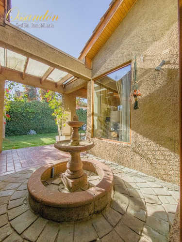 Imagen 6 de 30 de Excelente Casa Ubicada En Zona De Quinchamalí. Las Condes.