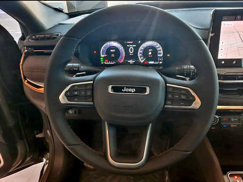Imagen 19 de 20 de Jeep Commander 2023 2.0 Td380 At9 4x4 7pas Overland