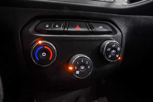 Imagem 5 de 15 de Chevrolet Prisma 1.4 Mpfi Lt 8v Flex 4p Aut 2019