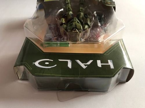 Master Chief With Assault Rifle Halo Infinite 4pulg Series 1 (Usado)