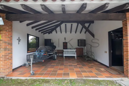 Casa Campestre En Venta En Llanogrande. Cod V50106