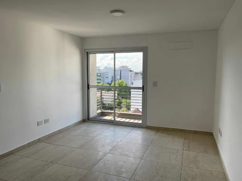 Imagen 5 de 8 de Departamento En Venta, Moron Sur. 2 Ambientes Oportunidad!
