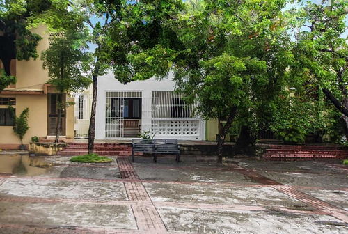 Casa Amueblada, 3 Dorm. En Zona Colonial