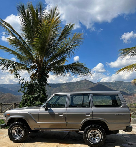 Imagen 2 de 9 de Toyota Samurai