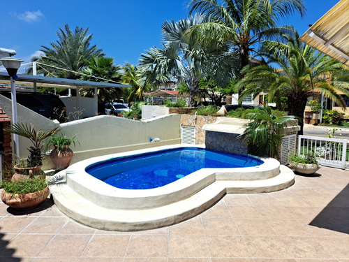 Venta Casa Bote A De 4 Hab , Complejo Turístico El Morro , Lechería Anzoategui