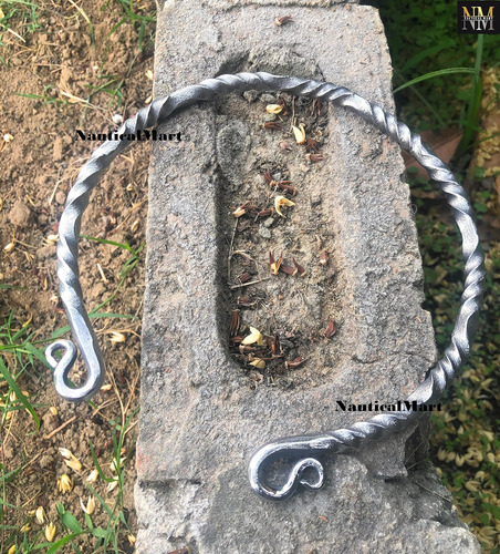 Nauticalmart Collar De Hierro Medieval Torque Celta Torc A Y