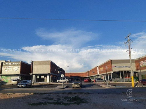 Imagen 1 de 9 de Plaza Fiesta