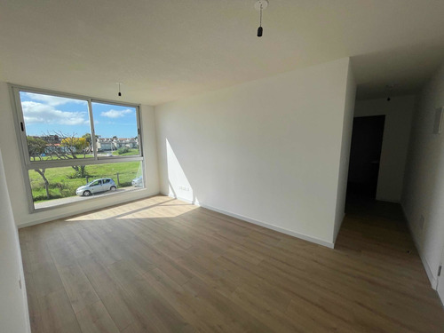 Apartamento De 2 Dorm Estrenar Usd 95.000 Altos De B Norte