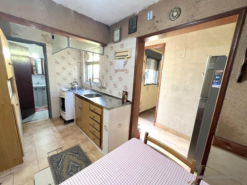 Venta Casa, A Dos Cuadras De 8 De Octubre, 3 Dormitorios