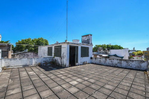 Imagen 26 de 30 de Casa En Ph Con Pasillo De 3 Dormitorios En Venta Echesortu