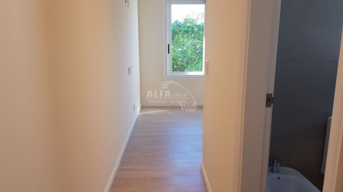 Imagen 17 de 23 de Casa En Venta En Playa Mansa - Punta Del Este