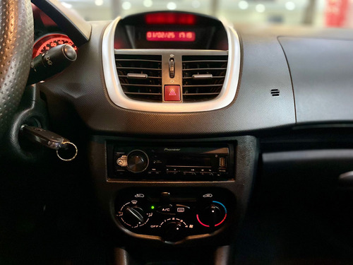 Peugeot 207 1.4 Xr Flex 5p
