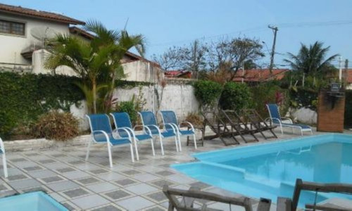 Imagem 19 de 25 de Pousada No Bairro Bopiranga, Itanhaém, Litoral Sul De São Paulo, Localizado Lado Praia, Ficando À 300 Metros Do Mar. Possui Piscina, Churrasqueira, Wc Externo E Vaga Para 08 Automóveis.