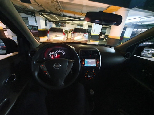 Nissan March 2015 1.6 16v Sl 5p