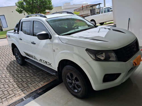Nissan Frontier 2.3 Attack Cab. Dupla 4x4 Aut. 4p