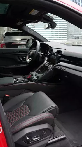 Lamborghini Urus 2024