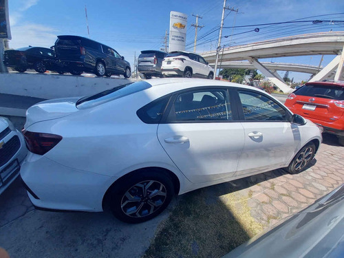 Imagen 6 de 15 de Kia Forte Sedan 2020 2.0l Lx Ivt